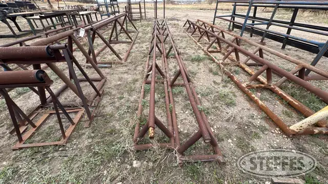 (2) Pipe stands
