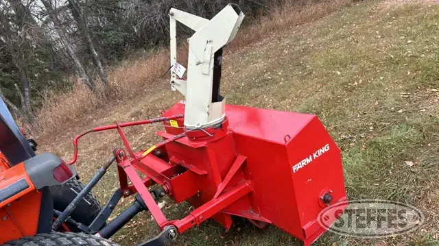 Buhler Farm King Y600