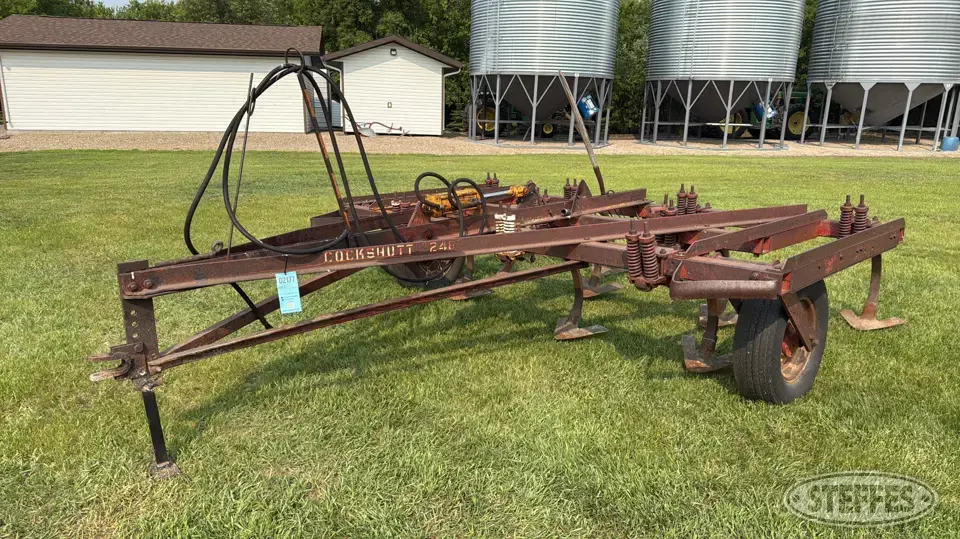 Cockshutt 246 Field Cultivator