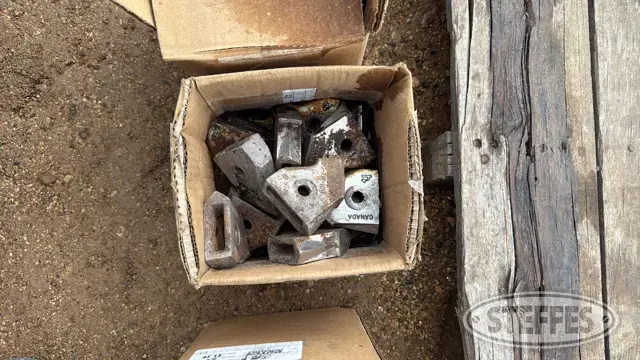 (80) Bourgault seed tips