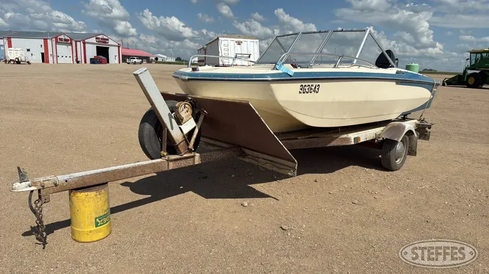 1975 Glastron T-156 Sportster Boat