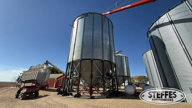 Darmani hopper bin