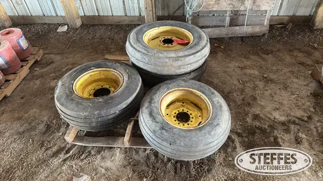 (4) Implement tires