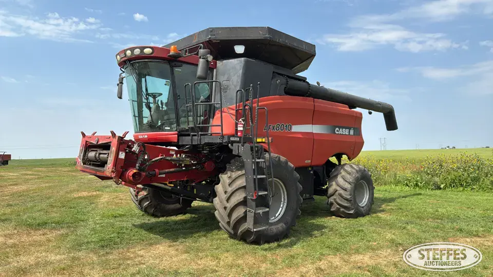 2005 Case IH AFX8010 Combine