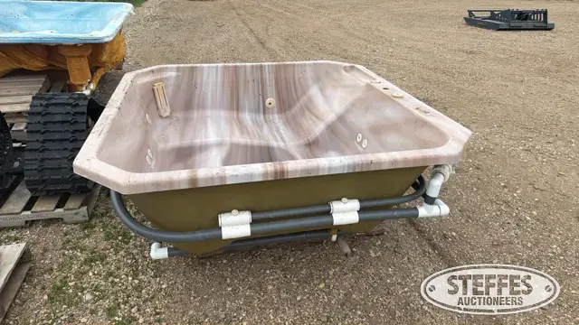 (4) Person hot tub insert