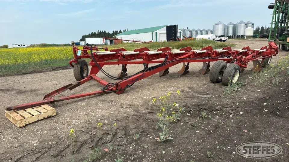 Melroe 903 Plow