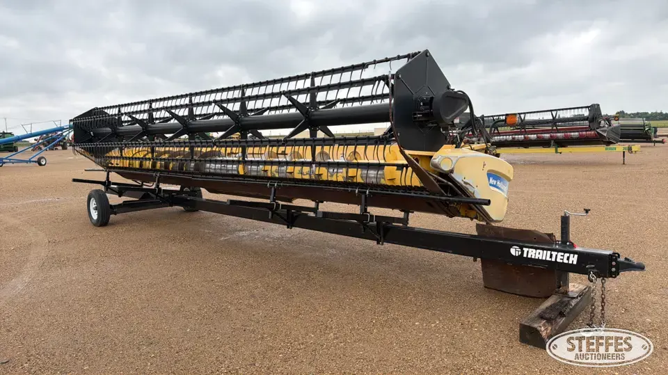 2011 New Holland 72C Rigid Head