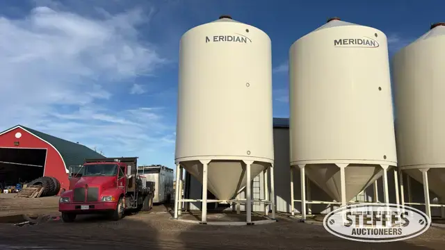 Meridian 1620EWPVS hopper bin