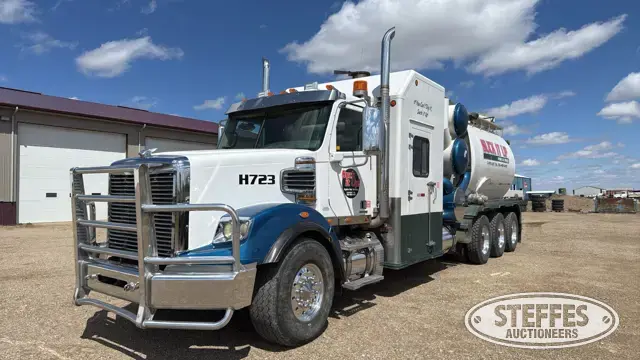 2011 Freightliner Coronado