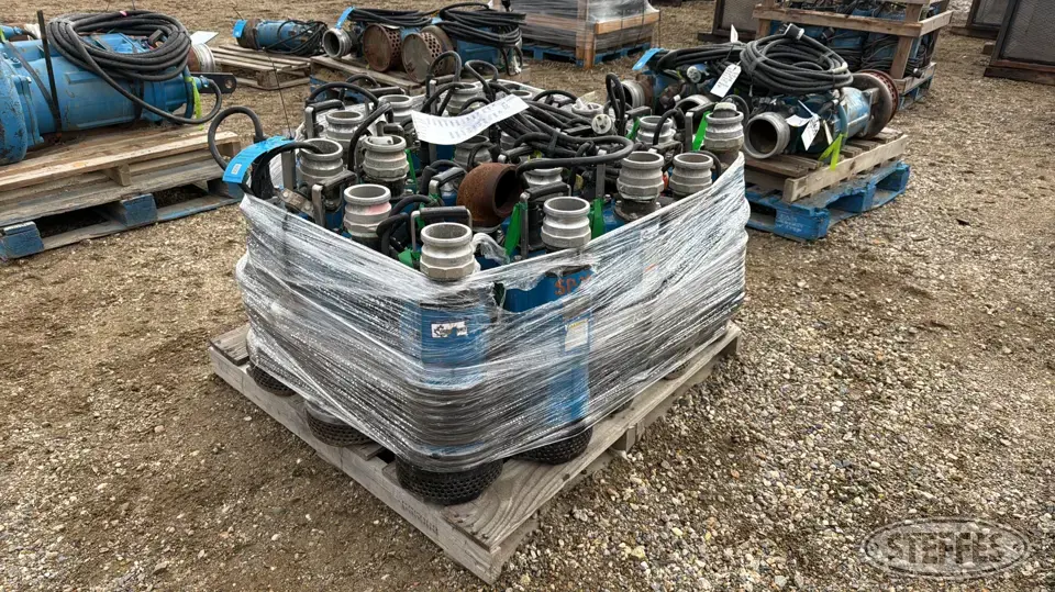 (19) Tsurumi submersible trash pumps Construction Pump