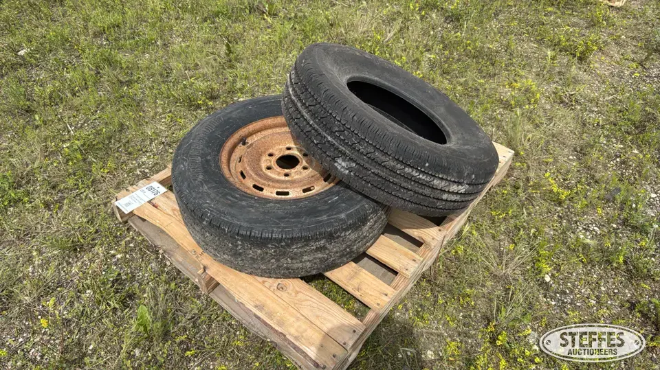 (2) Bridgestone V-Steel LT245/75R16 tires Passenger-Light Truck Tire