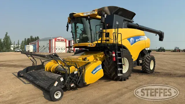 2008 New Holland CR9070