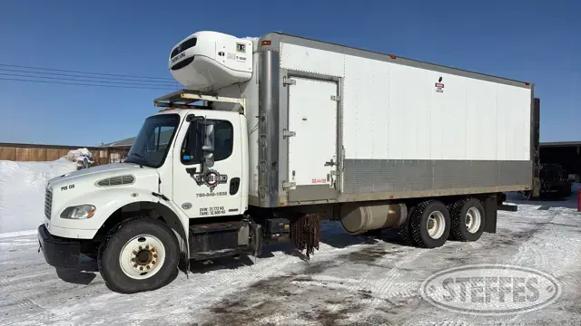 2011 Freightliner M2 106