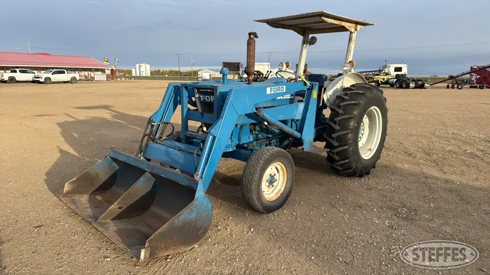 1981 Ford 4600 2WD Tractor