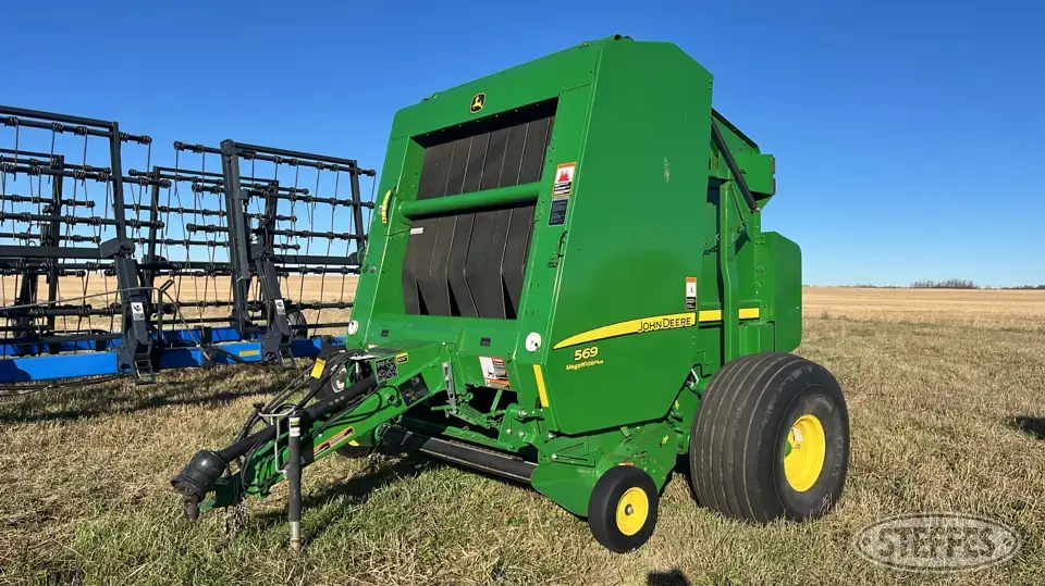 2016 John Deere 569 Round Baler