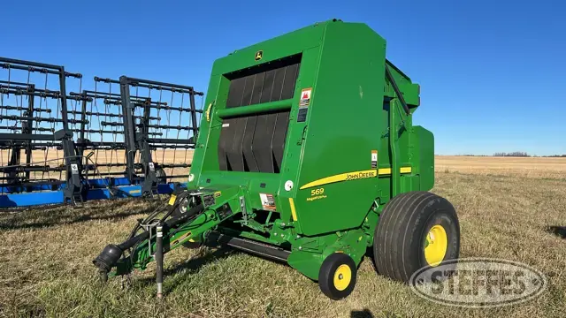 2016 John Deere 569
