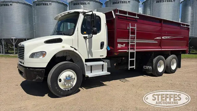 2004 Freightliner M2