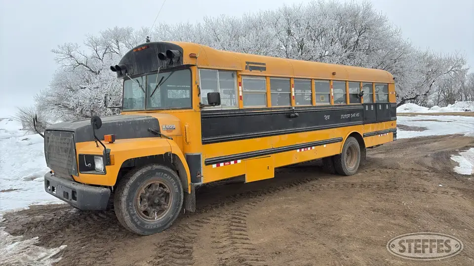 1989 Thomas B600 Fuel-Lube Truck