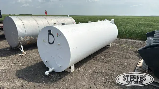 Westeel 1,000 gal. fuel tank