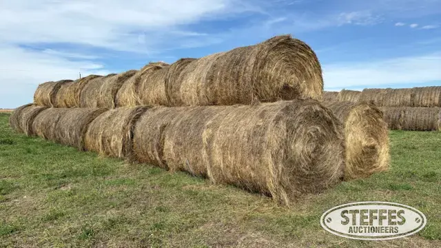 (34) 5x6 round bales