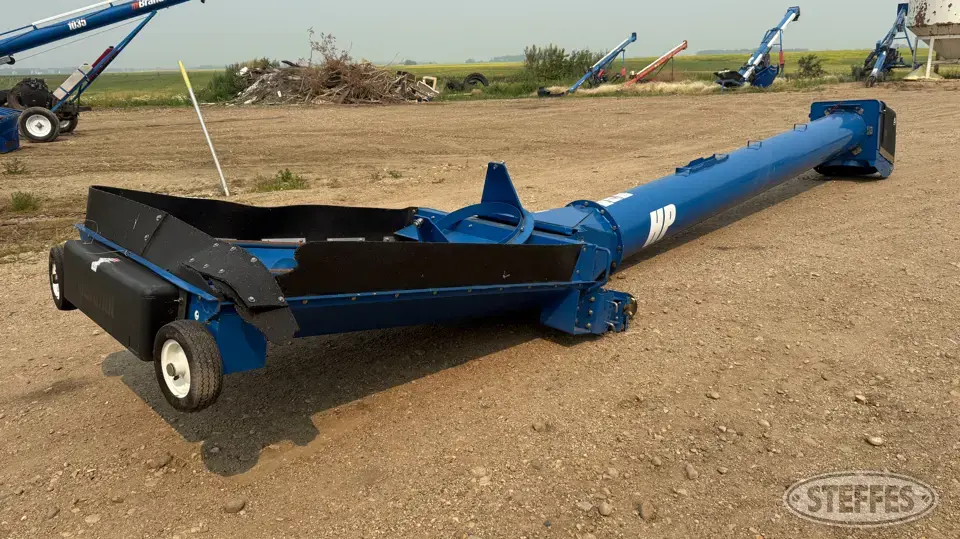 Brandt HP Transfer-Jump Augers and Conveyor