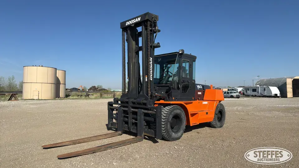 Doosan D160S-5 Rough Terrain Forklift