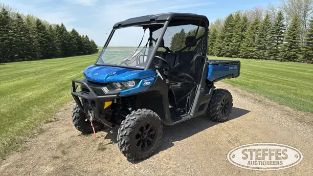 2023 Can-am Defender XTHD10