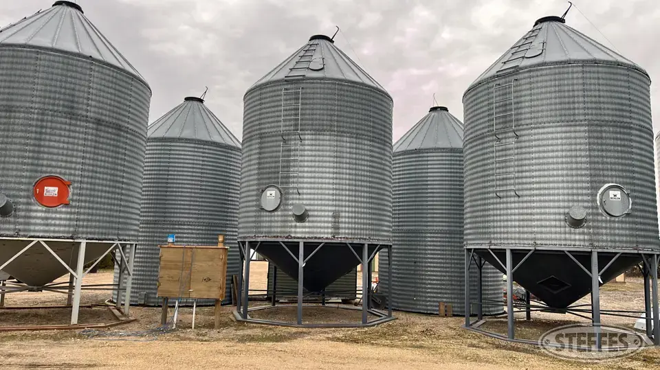 Behlen 2911 Hopper Bin