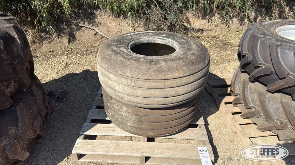 (2) 16.5L-16.1SL tires Tractor-Implement Tire