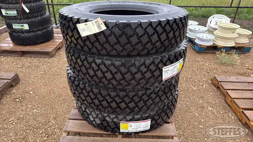 (4) Longmarch 11R24.5 tires Truck Tire