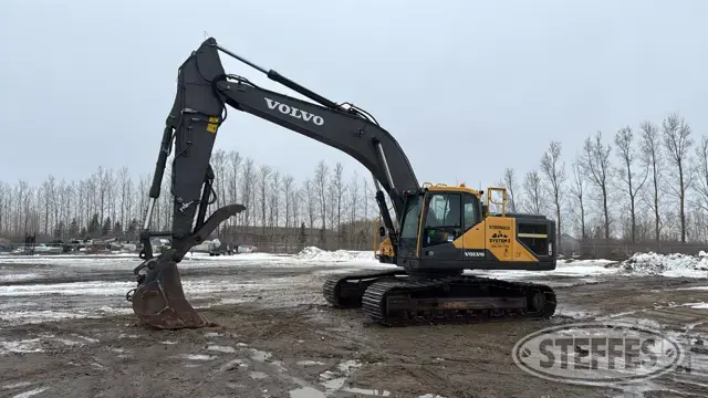 2015 Volvo EC300EL
