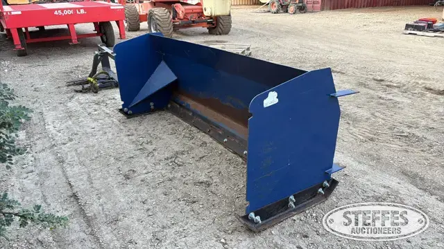 Skid steer snow pusher