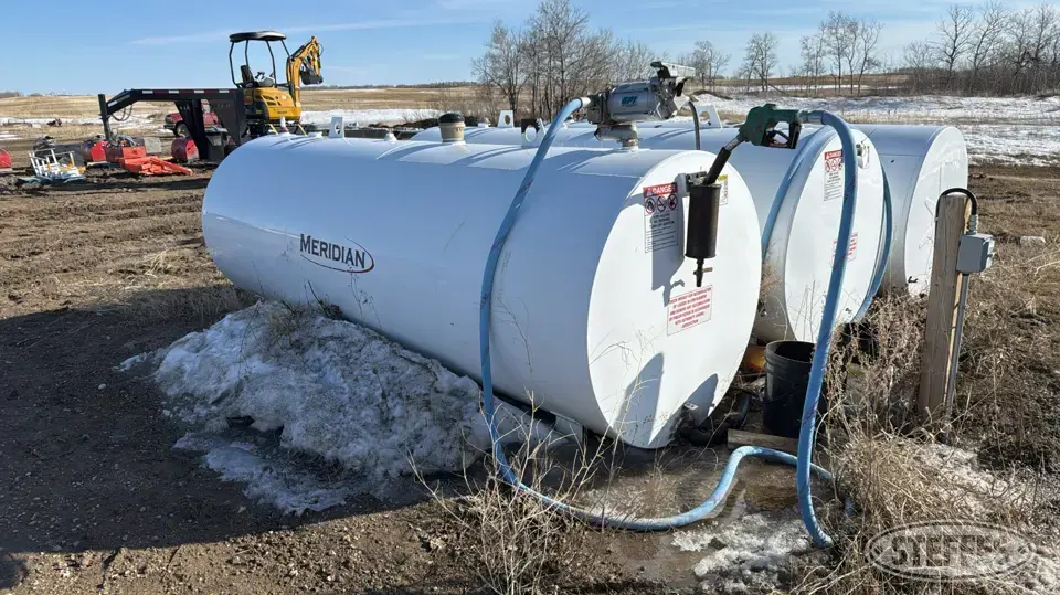 2010 Meridian approx. 1,200 gal. fuel tank