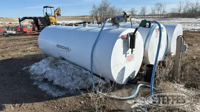 2010 Meridian approx. 1,200 gal. fuel tank