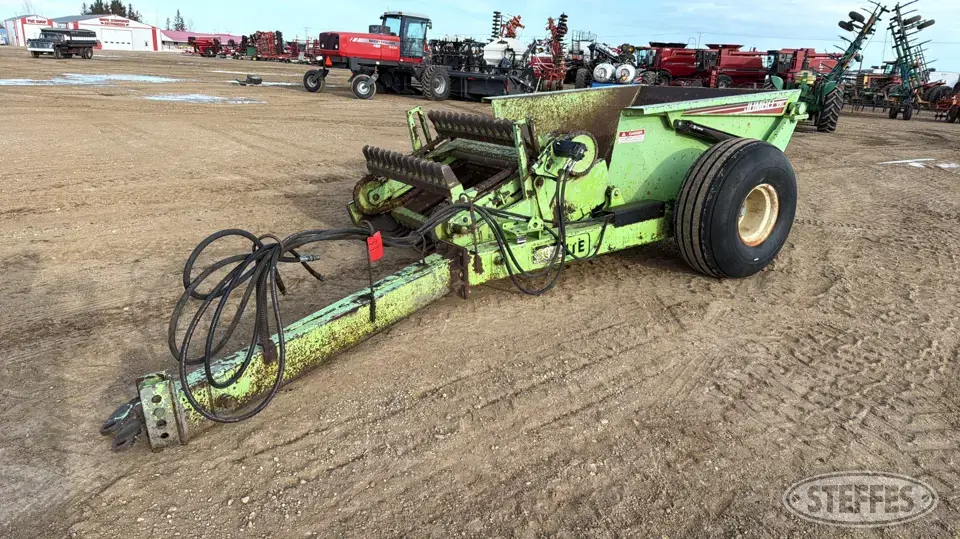 Shulte Jumbo 320 Rock Picker