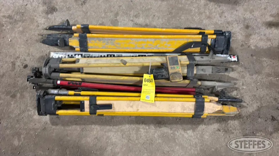 Topcon LS-70B level sensor & (3) tripods Survey Equipment