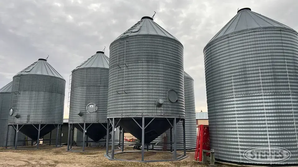 Behlen 2911 Hopper Bin
