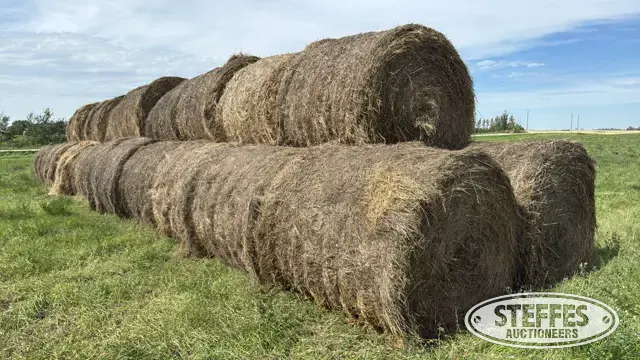 (34) 5x6 round bales