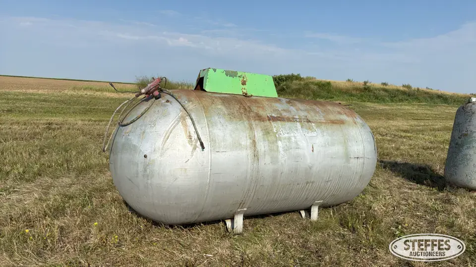 1952 Buehler Tank Mfg. Co. 500 gal. LP tank