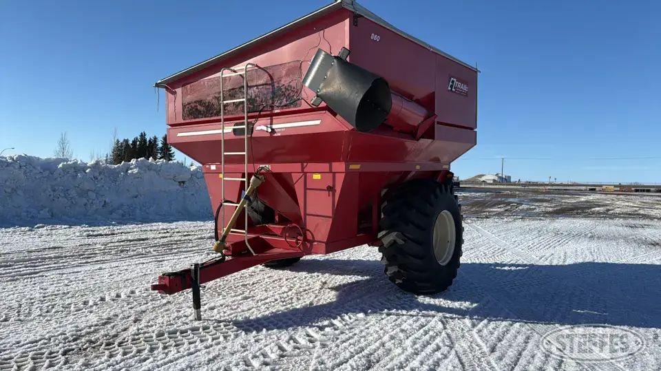 2011 E-Z Trail 860 Grain Cart