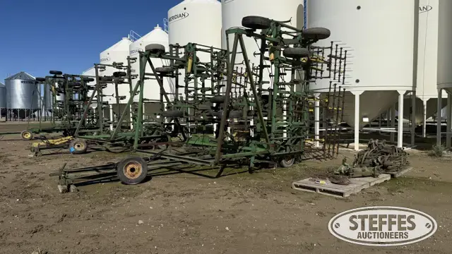 John Deere 1050