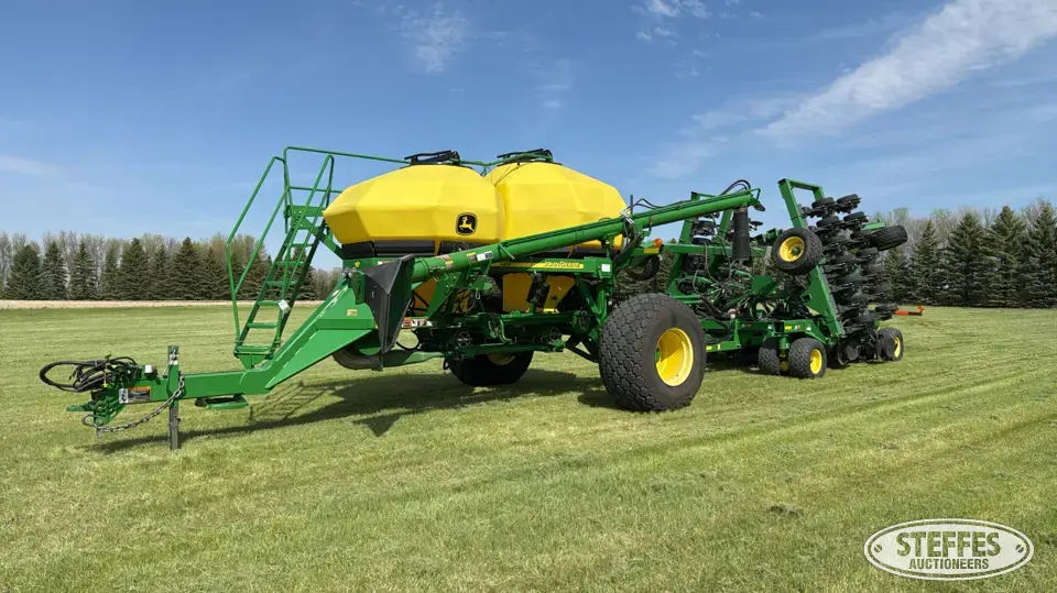 2012 John Deere 1910T Air Drills and Air Seeder