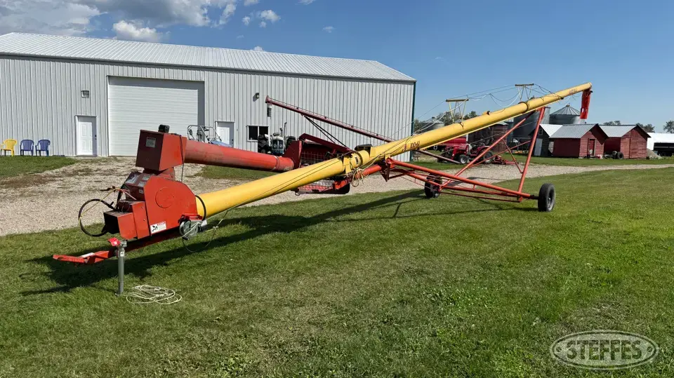 2005 Westfield MK100-61 Swing Hopper Auger
