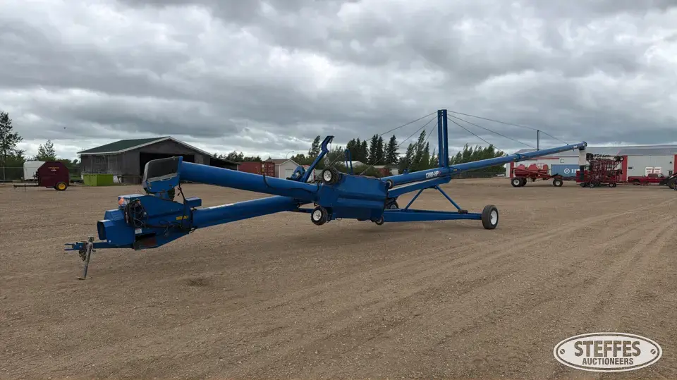 2018 Brandt 1390HP+ Swing Hopper Auger