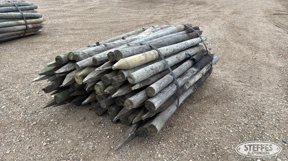 (92) Wood posts Farm Support Item