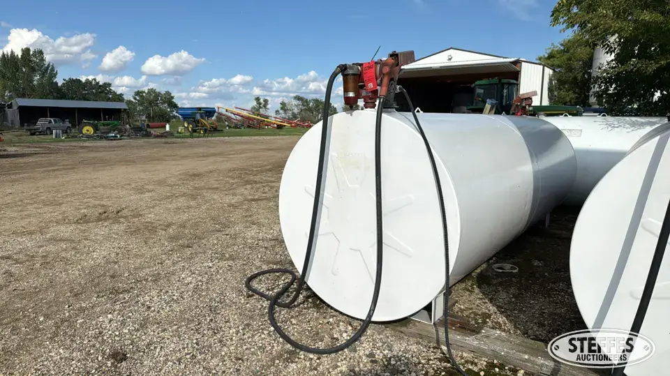 Westeel 1,000 gal. fuel tank