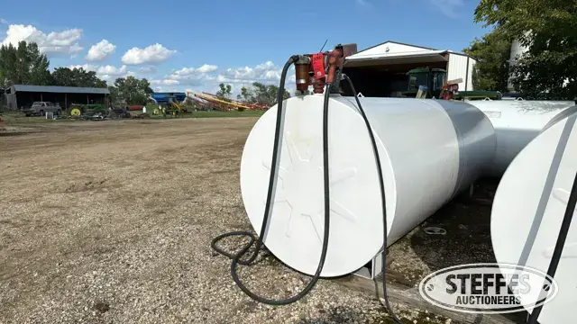 Westeel 1,000 gal. fuel tank