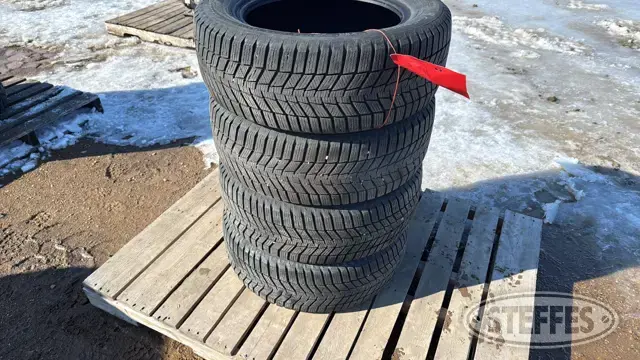 (4) Continental Winter Contact 215/60R16 tires