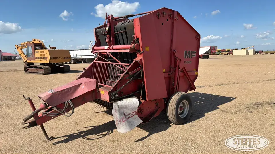 1983 Massey Ferguson 1560 Round Baler