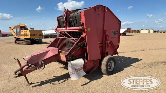 1983 Massey Ferguson 1560